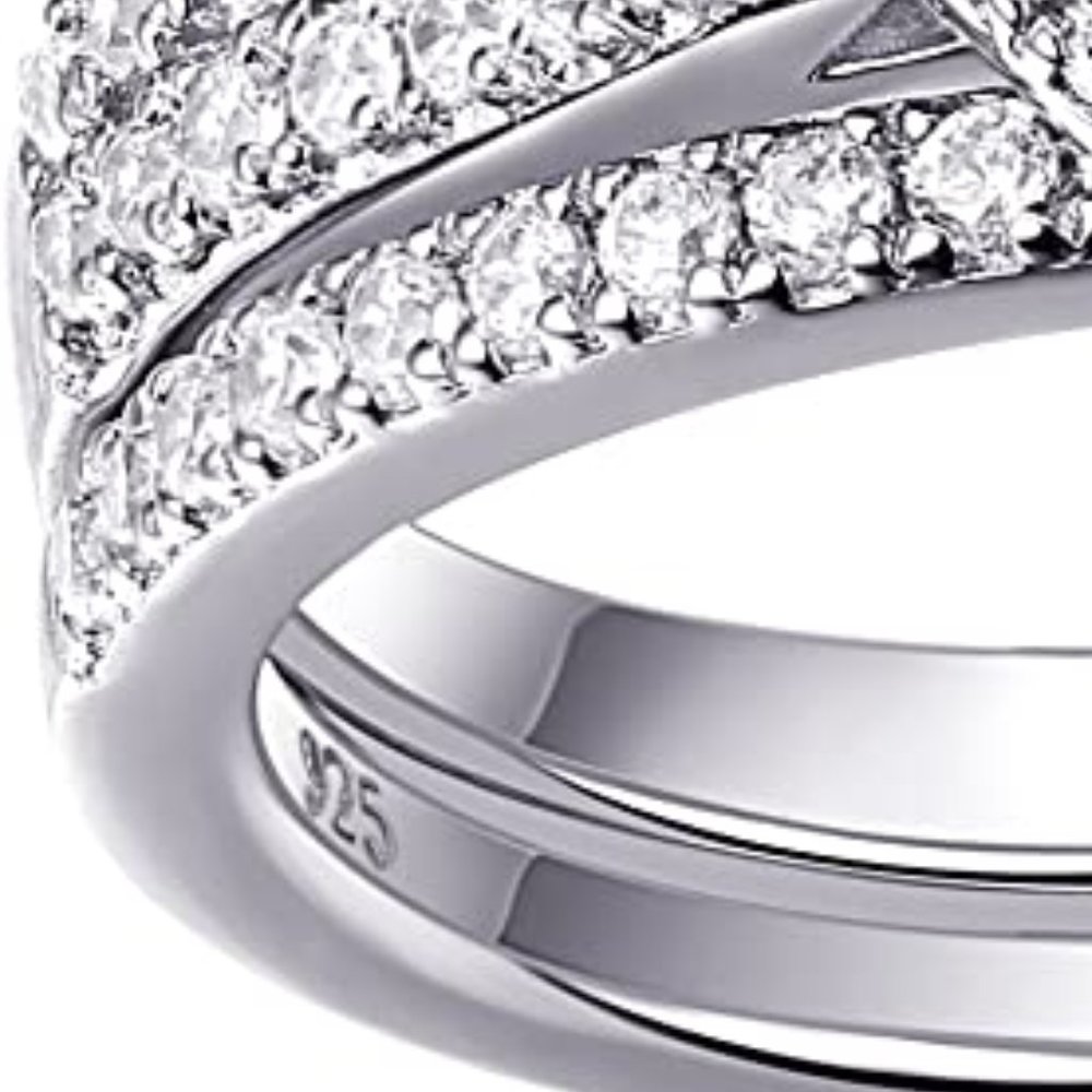 💎 1.3ctw CZ Pear Bridal Set – 925 Sterling Silver 💋 - Picture 3 of 5